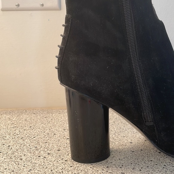 Kendall + Kylie notched suede booties in black - Picture 6 of 6